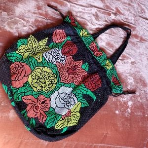 Vintage floral Beaded hand bag w drawstring